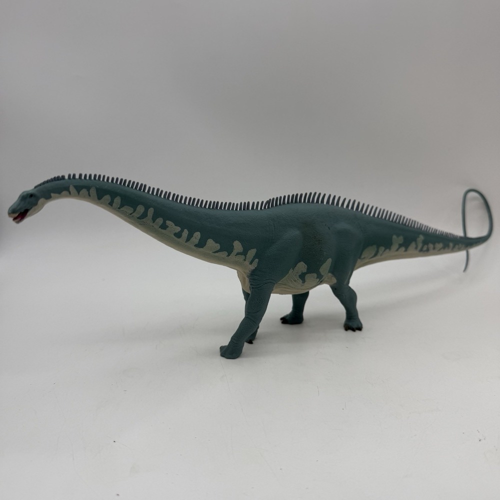 Safari Ltd Diplodocus Dinosaur Figure 2017 Realistic Long Neck Toy